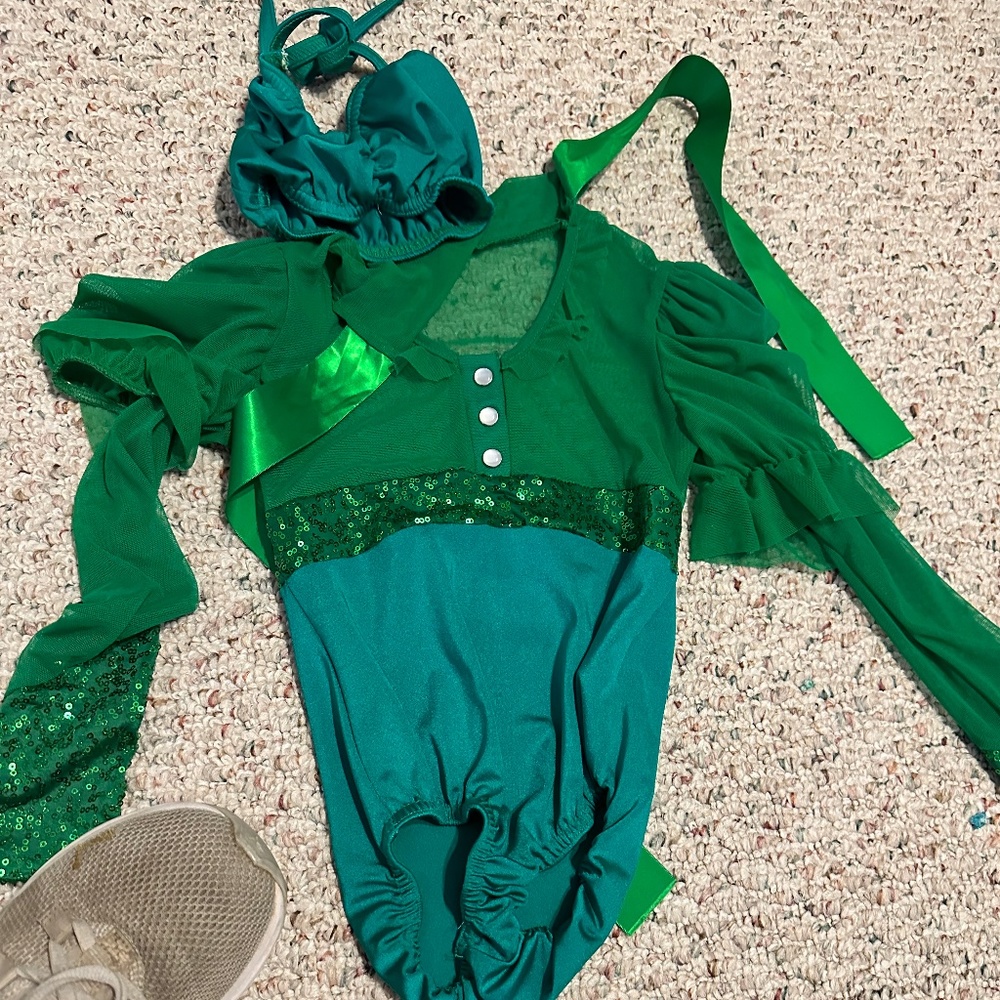 Kelly green leo
